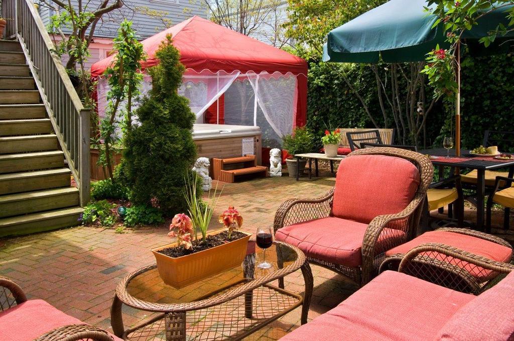 Queen Vic Guest House (Adults Only) Provincetown Eksteriør billede
